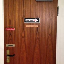 KEY ZONE - Live Escape Games - Eingangstür