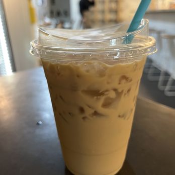 Queenstage Coffee House - De Olla (iced) - Coffee & Tea Near Me - Encinitas, California