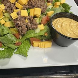 Cheeseburger salad