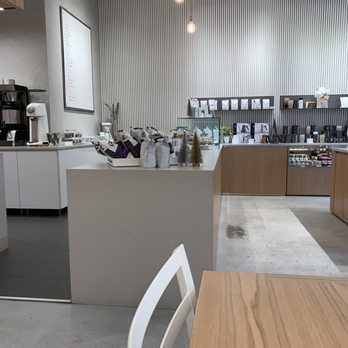 Newport Coffee House - Ambience - Coffee & Tea Near Me - Evanston, Illinois