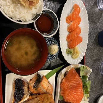 Yohei Sushi Restaurant - Sushi Bars Near Me - Honolulu, Hawaii