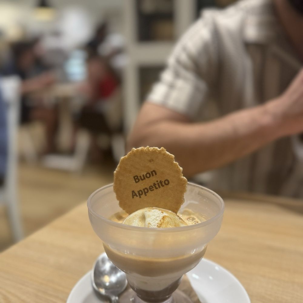 Affogato with wafer
