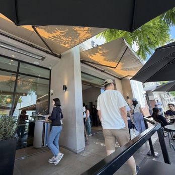 Erewhon - Outside - Grocery Near Me - Beverly Hills, California Erewhon - Outside - Grocery Near Me - Beverly Hills, California