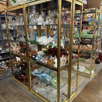 The Chirping Frog - Antiques Near Me - Worden, Illinois