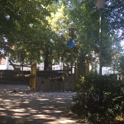 Spielplatz Jahnallee - Das Piratenschiff