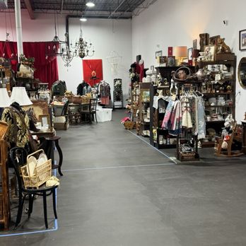 Staging Post - Antiques Near Me - Leon Valley, Texas Staging Post - Antiques Near Me - Leon Valley, Texas