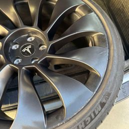 Before - Tesla 21" Turbine wheels with nasty curb rash Before - Tesla 21" Turbine wheels with nasty curb rash