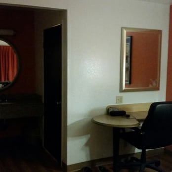 Motel 6 - Sink & Desk view - Hotels Near Me - Buttonwillow, California Motel 6 - Sink & Desk view - Hotels Near Me - Buttonwillow, California