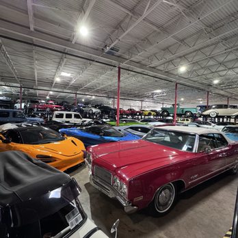 Derby Restaurant - Showroom Floor - American Near Me - Dallas, Texas