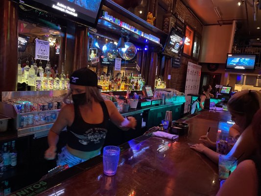 Dixie Tavern by null