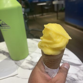 Uncle Sharkii Poke Bar - Gritty mango Dole Whip - Hawaiian Near Me - Urban Honolulu, Hawaii