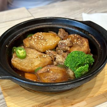 Ikka Sizzling Pot - Yellow Braised Beef Brisket - Chinese Near Me - San Gabriel, California Ikka Sizzling Pot - Yellow Braised Beef Brisket - Chinese Near Me - San Gabriel, California