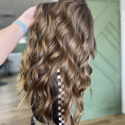 A Hair & Nail Connection - Gorgeous natural hair with a beautiful foilayage technique that will grow out seamlessly! Hair by Sara