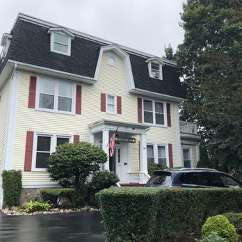 Beech Tree Inn - Hotels Near Me - Newport, Rhode Island