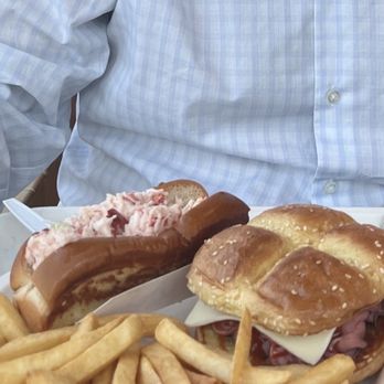 Kelly's Roast Beef - Surf and turf - roast beef and lobster roll! - Sandwiches Near Me - Medford, Massachusetts Kelly's Roast Beef - Surf and turf - roast beef and lobster roll! - Sandwiches Near Me - Medford, Massachusetts