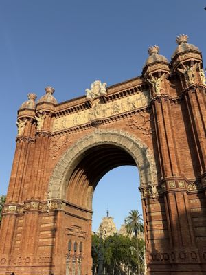 Arc de Triomf by null