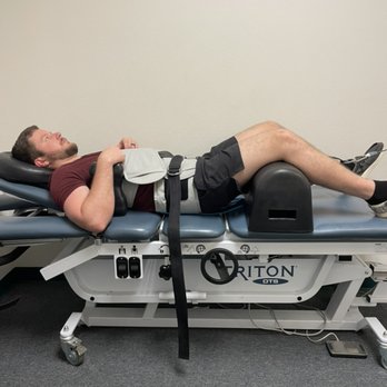 Comprehensive Chiropractic - We offer spinal decompression. - Chiropractors Near Me - Granbury, Texas Comprehensive Chiropractic - We offer spinal decompression. - Chiropractors Near Me - Granbury, Texas