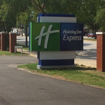 Holiday Inn Express Augusta Downtown - Hotels Near Me - Augusta, Georgia