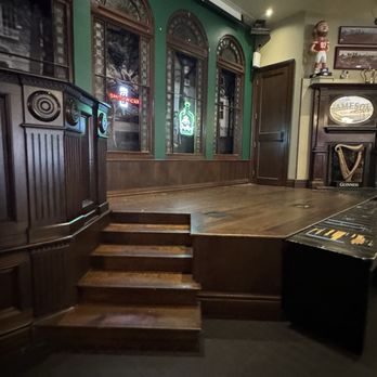 KC Hooley House - Irish Pub Near Me - Kansas City, Missouri KC Hooley House - Irish Pub Near Me - Kansas City, Missouri
