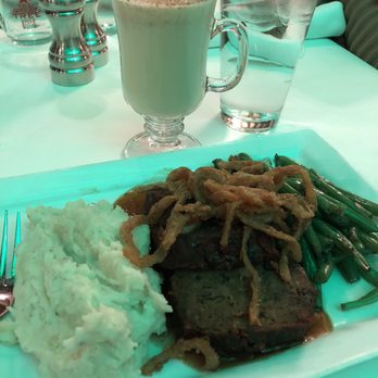 The Marshall Field's Walnut Room - American Near Me - Chicago, Illinois