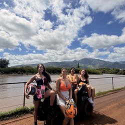 North Shore Stables - Sisters and mama at the first stop of the ride