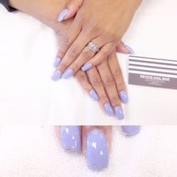 Revive Nail Bar - Gel 22 by @revivenailbar