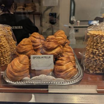 Isgro Pastries - Bakeries Near Me - Philadelphia, Pennsylvania Isgro Pastries - Bakeries Near Me - Philadelphia, Pennsylvania