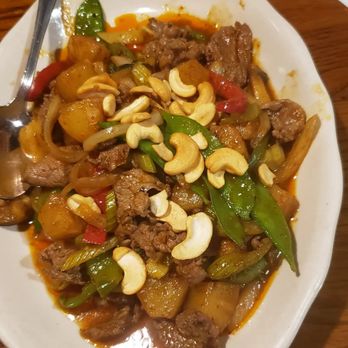 Ayuthai - Cashew beef stir fry - Thai Near Me - Guilford, Connecticut