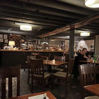 610 Magnolia - Restaurant interior - Southern Near Me - Louisville, Kentucky