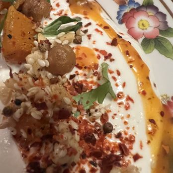 Supergeil - Hummus dip - Mediterranean Near Me - Detroit, Michigan