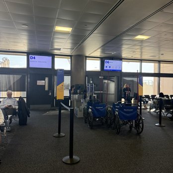 Southwest Airlines - Southwest gates at Sky Harbor Phoenix Airport - Airlines Near Me - St Louis, Missouri