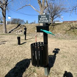 Mc Gregor Park Riverwalk - Dog waste stations!