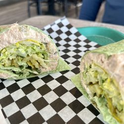 Tuna in a spinach wrap. Very good!