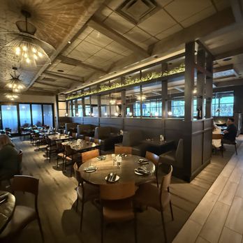 Cooper’s Hawk Winery & Restaurant - Cozy dining room. - Wine Bars Near Me - Algonquin, Illinois