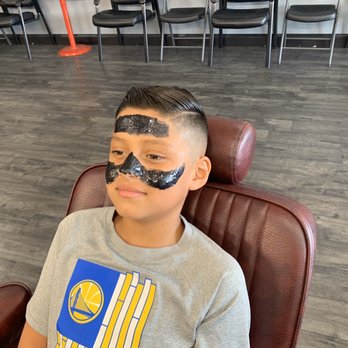 Limitless Barber Shop - Black mask - Barbers Near Me - Bakersfield, California