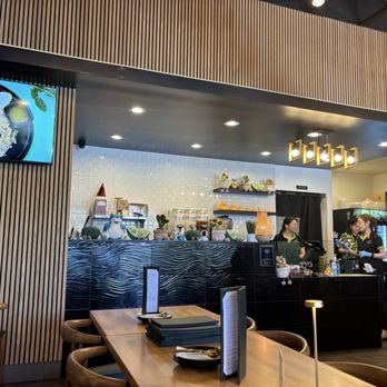 Manaao - Inside - Thai Near Me - Tustin, California