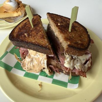Happy Mediums - Breakfast & Brunch Near Me - Calimesa, California