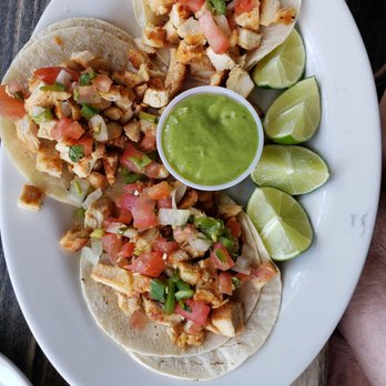 Black Horse Pub - chicken tacos - Pubs Near Me - Brooklyn, New York