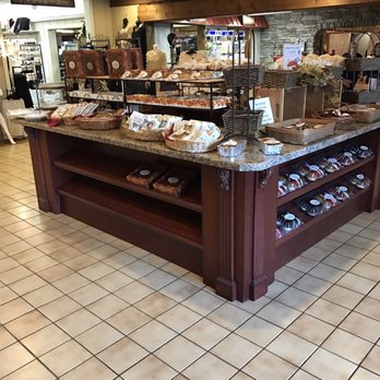 Hershey Farm Resort - You can buy the pies, cakes and cookies from the smorgasbord to take with you! - Hotels Near Me - Ronks, Pennsylvania Hershey Farm Resort - You can buy the pies, cakes and cookies from the smorgasbord to take with you! - Hotels Near Me - Ronks, Pennsylvania