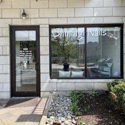 Shining Nails - Entrance on Adams & 13th