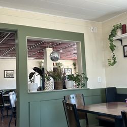 Creekside Kitchen - Beautiful setup!