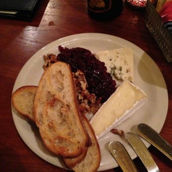 Cafe 1912 - Cheese plate - New American Near Me - Memphis, Tennessee