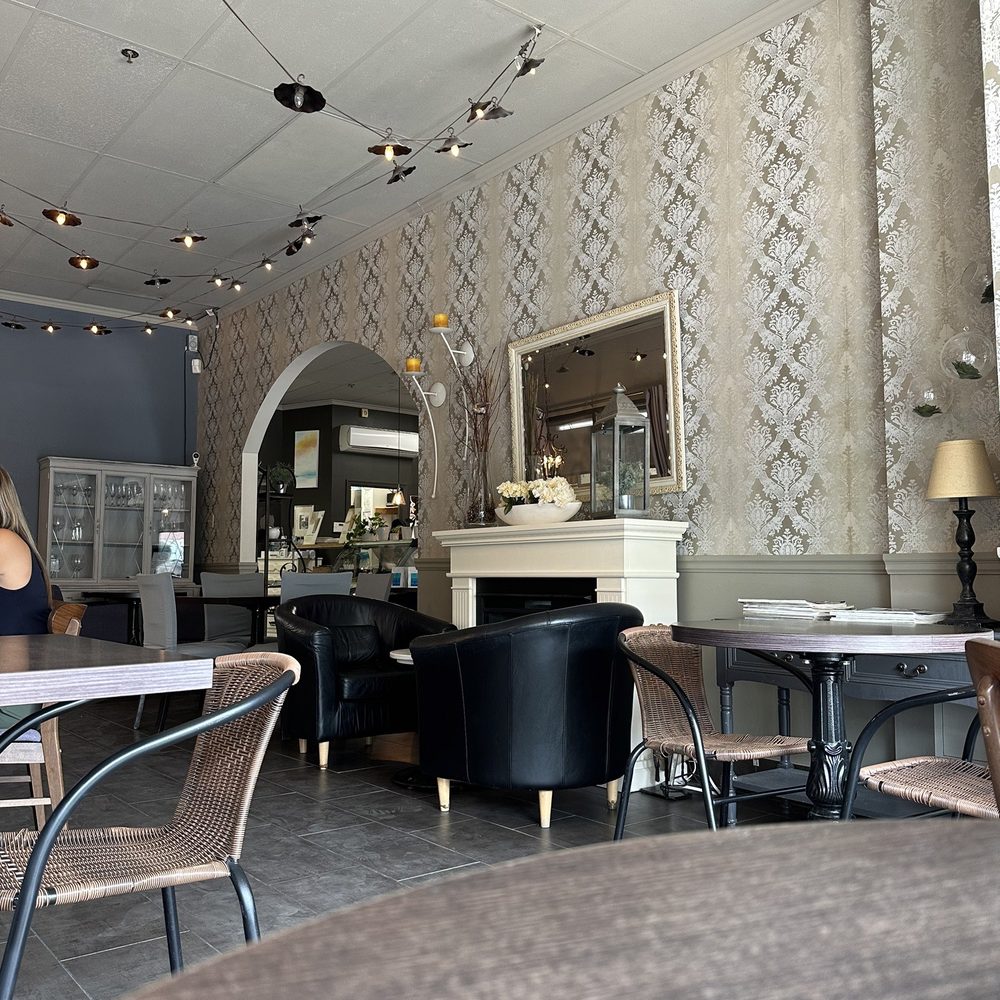 Cafe 22 - Cute Interior - Coffee & Tea Near Me - Waterloo, Ontario Cafe 22 - Cute Interior - Coffee & Tea Near Me - Waterloo, Ontario