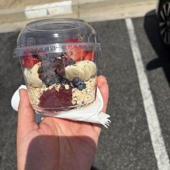 Flor De Lima Farms - STINGY Chocolate chip açaí bowl - Juice Bars & Smoothies Near Me - San Fernando, California Flor De Lima Farms - STINGY Chocolate chip açaí bowl - Juice Bars & Smoothies Near Me - San Fernando, California