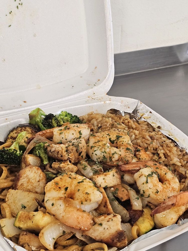 BURP RESTAURANT AND CATERING Updated October 2024 25 Photos 154 W