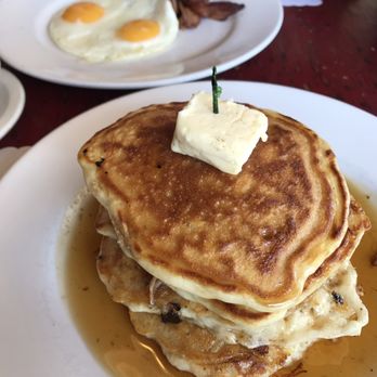 The Red Wagon - Pulled pork pancakes with side bacon and eggs - Diners Near Me - Vancouver, British Columbia The Red Wagon - Pulled pork pancakes with side bacon and eggs - Diners Near Me - Vancouver, British Columbia