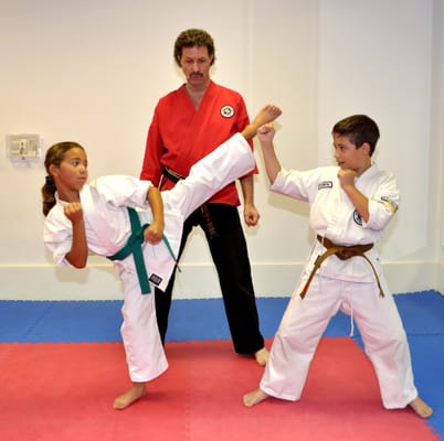 Junior Martial Arts (age 6-14) - A structured program to teach confidence, fitness, flexibility and agility using Martial Arts techniques and principles to children. Junior Martial Arts (age 6-14) - A structured program to teach confidence, fitness, flexibility and agility using Martial Arts techniques and principles to children.