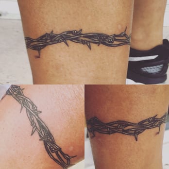 Circus Tattoo - Barbed wire tattoo by Sean O'Neil at Circus Tattoo on South Beach. - Tattoo Near Me - Miami Beach, Florida Circus Tattoo - Barbed wire tattoo by Sean O'Neil at Circus Tattoo on South Beach. - Tattoo Near Me - Miami Beach, Florida