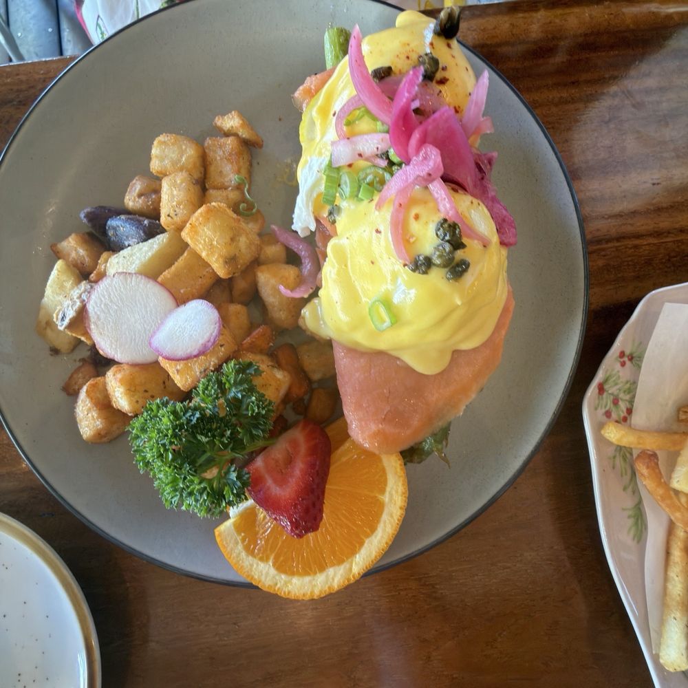 Son & Garden - New American Near Me - Menlo Park, California