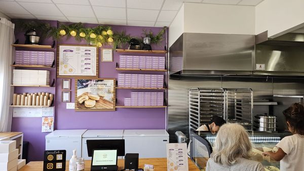 Crumbs.nd.Creams by null